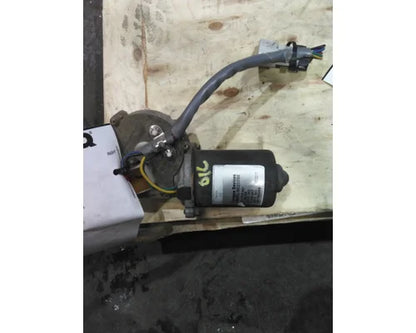 Volvo E-108-836 windshield wiper motor from 2015 Volvo VNL, used - view 3 of 4