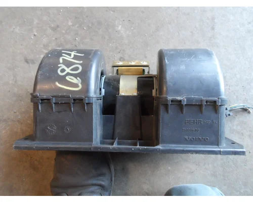 Volvo V2379001 HVAC blower motor from 1998 Volvo VN, used - view 4 of 5