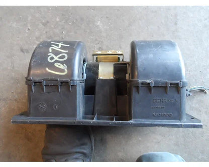 Volvo V2379001 HVAC blower motor from 1998 Volvo VN, used - view 4 of 5