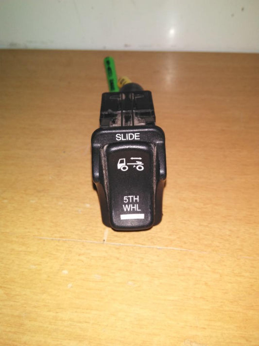 Western Star GTD3280-8 fifth wheel lock switch from 2014 Western Star 4700, used