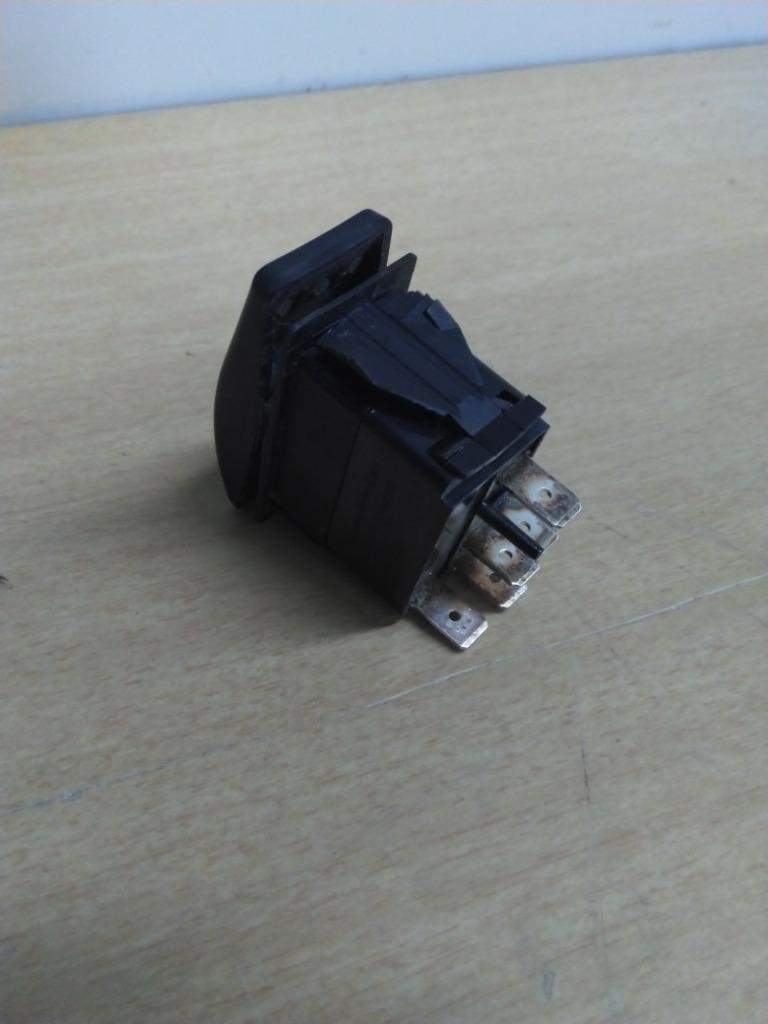 Western Star V6D1 1339R wiper switch from 2014 Western Star 4700, used - view 2 of 2
